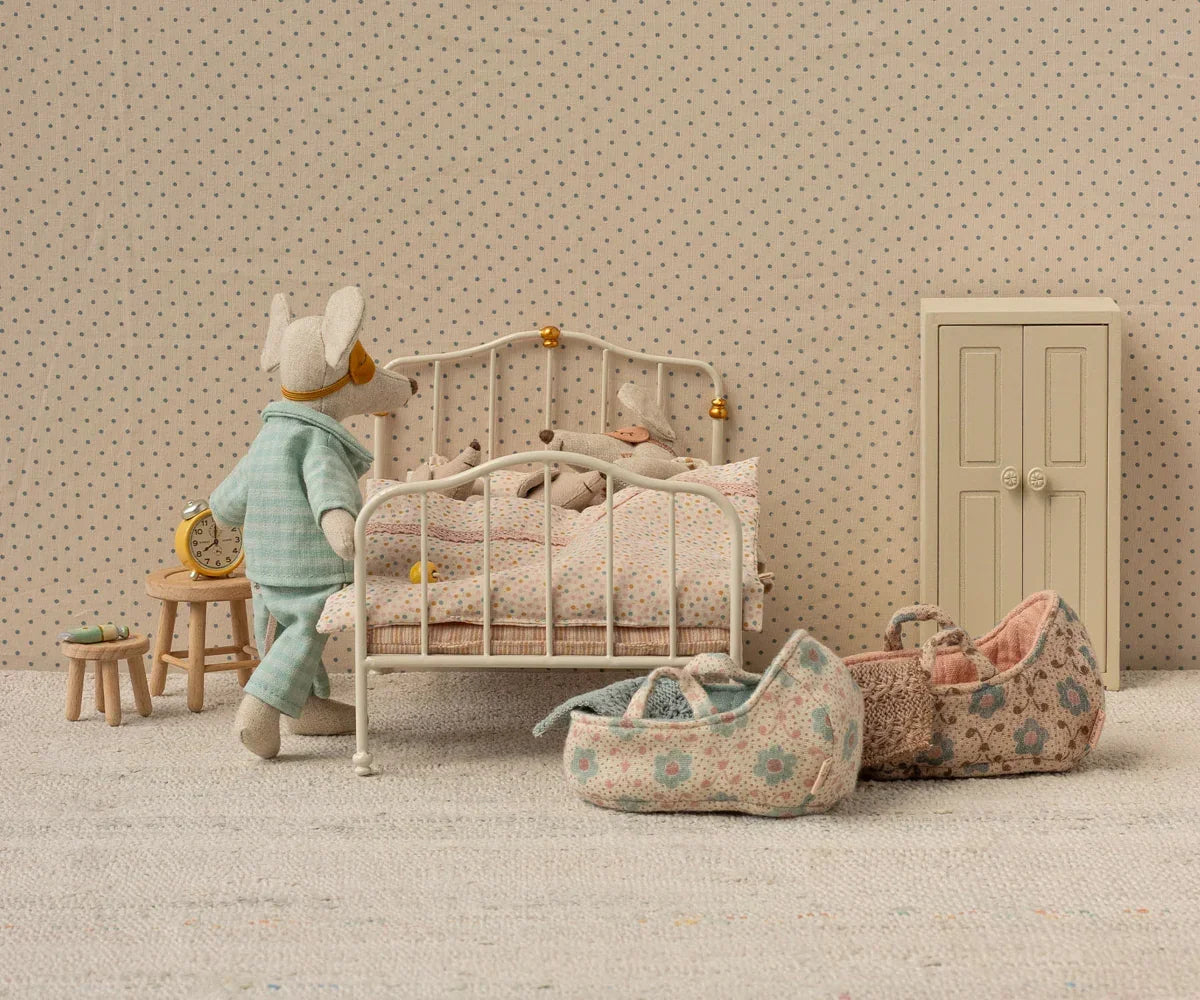Maileg Vintage Bett, Maus – Cremefarben