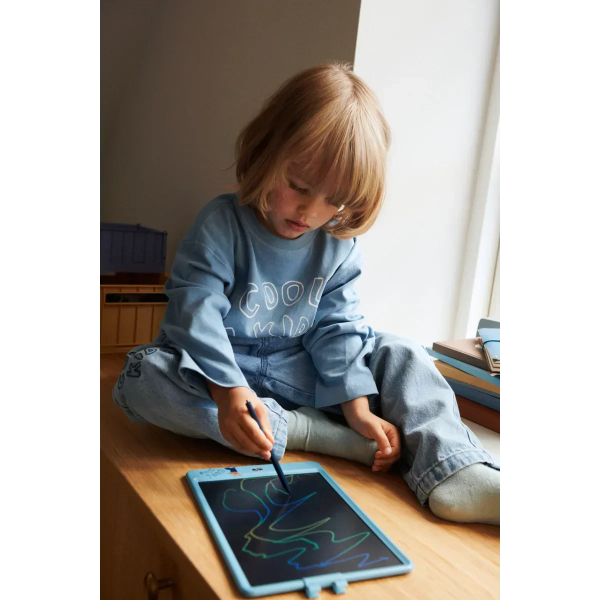 LIEWOOD Magische Zeichentafel Zora (Mini-Tablet, 10 Zoll) "Tiger / Beach blue"