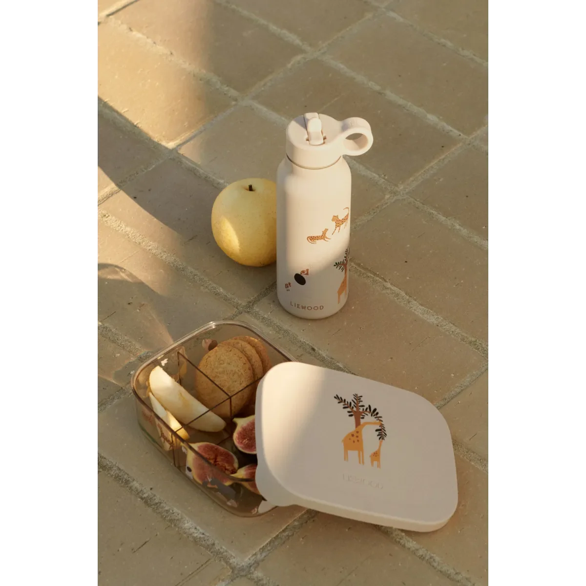 LIEWOOD Kinder Brotdose – Tritan mit Silikondeckel Arthur "All together / Sandy"
