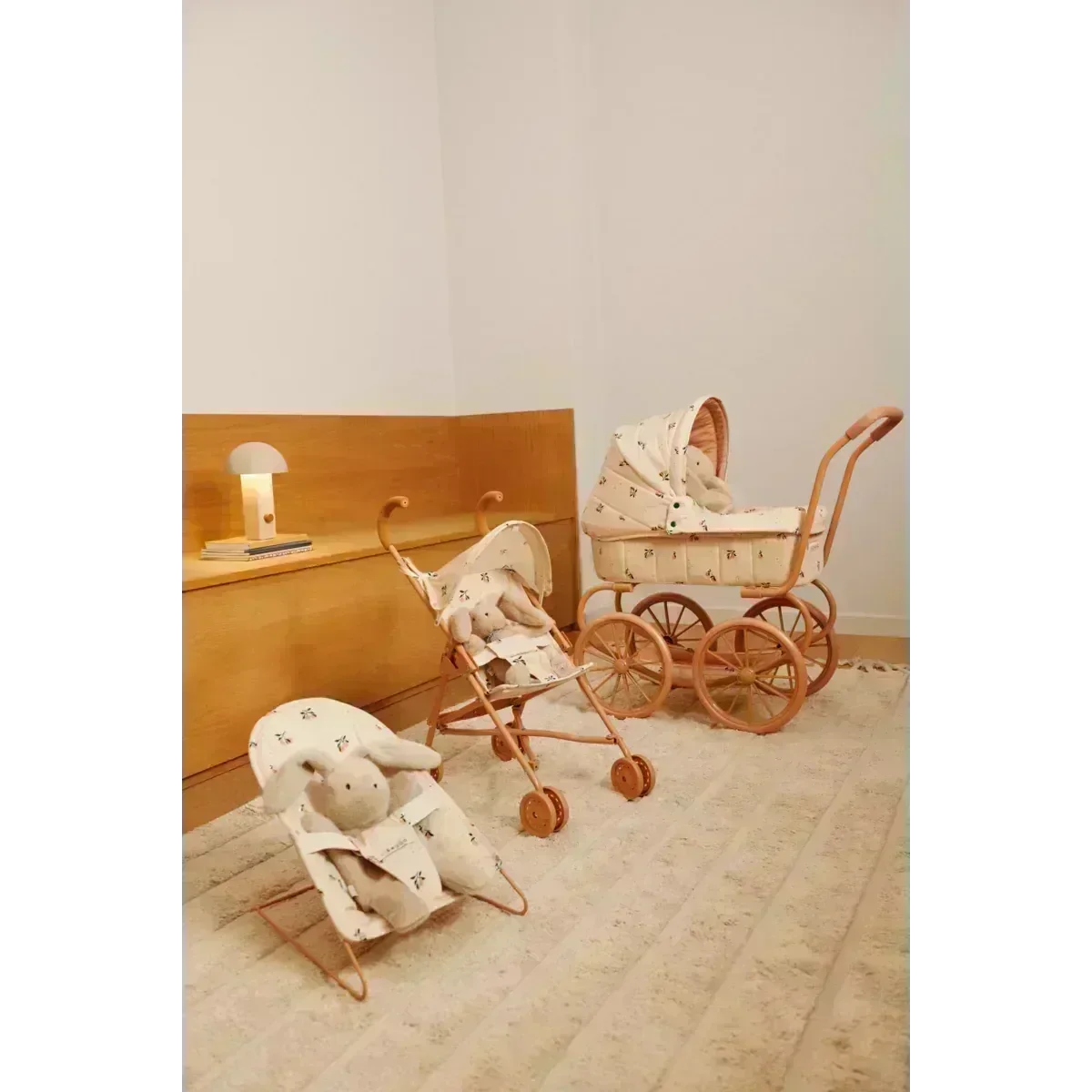 LIEWOOD Adaline Puppenwagen für Kinder "Peach / Sea shell"