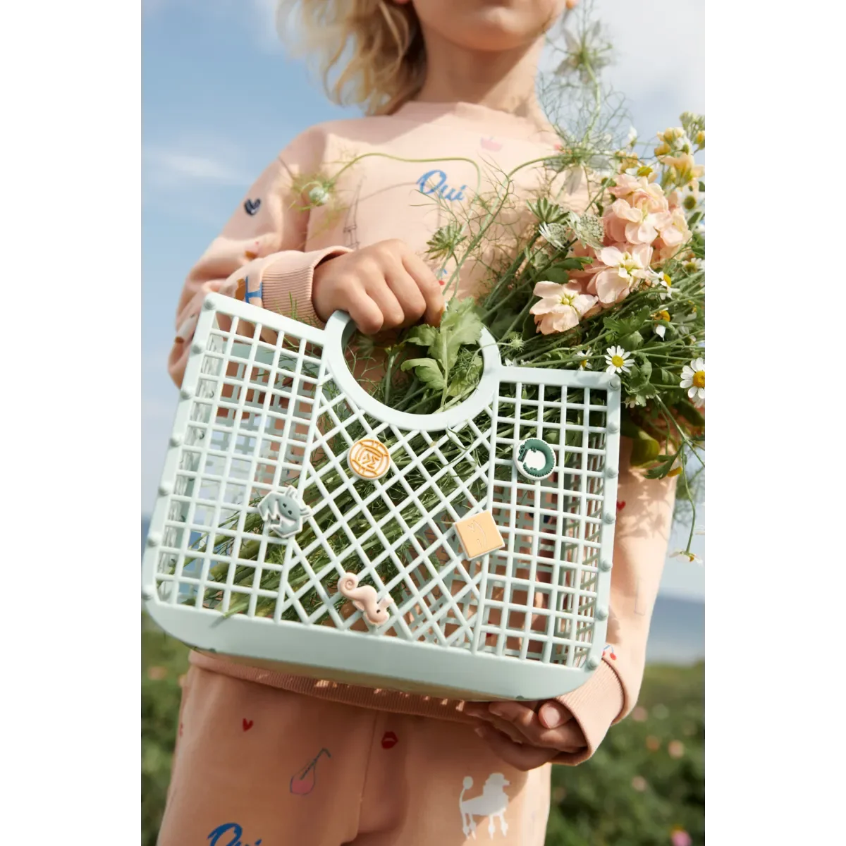 LIEWOOD Strandtasche mit Anhängern Samantha "Light Peppermint"