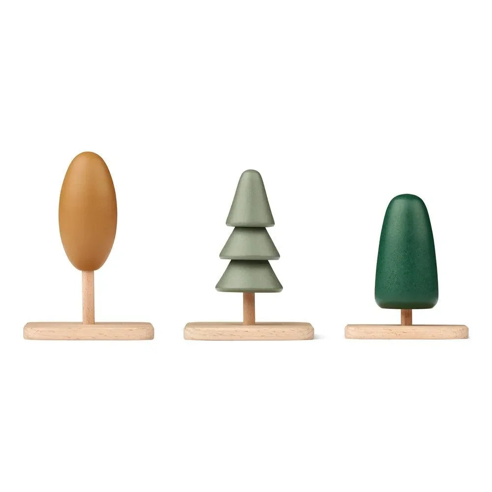 Drei Holzspielzeug-Bäume in Grün- und Brauntönen, minimalistisch, Kinderzimmer-Deko