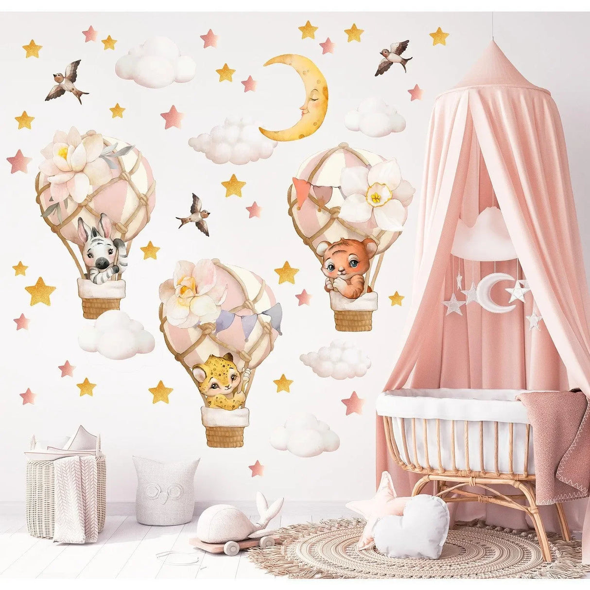Wandtattoo Kinderzimmer mit Heißluftballons, Tieren, Sternen und Mond, rosa Deko