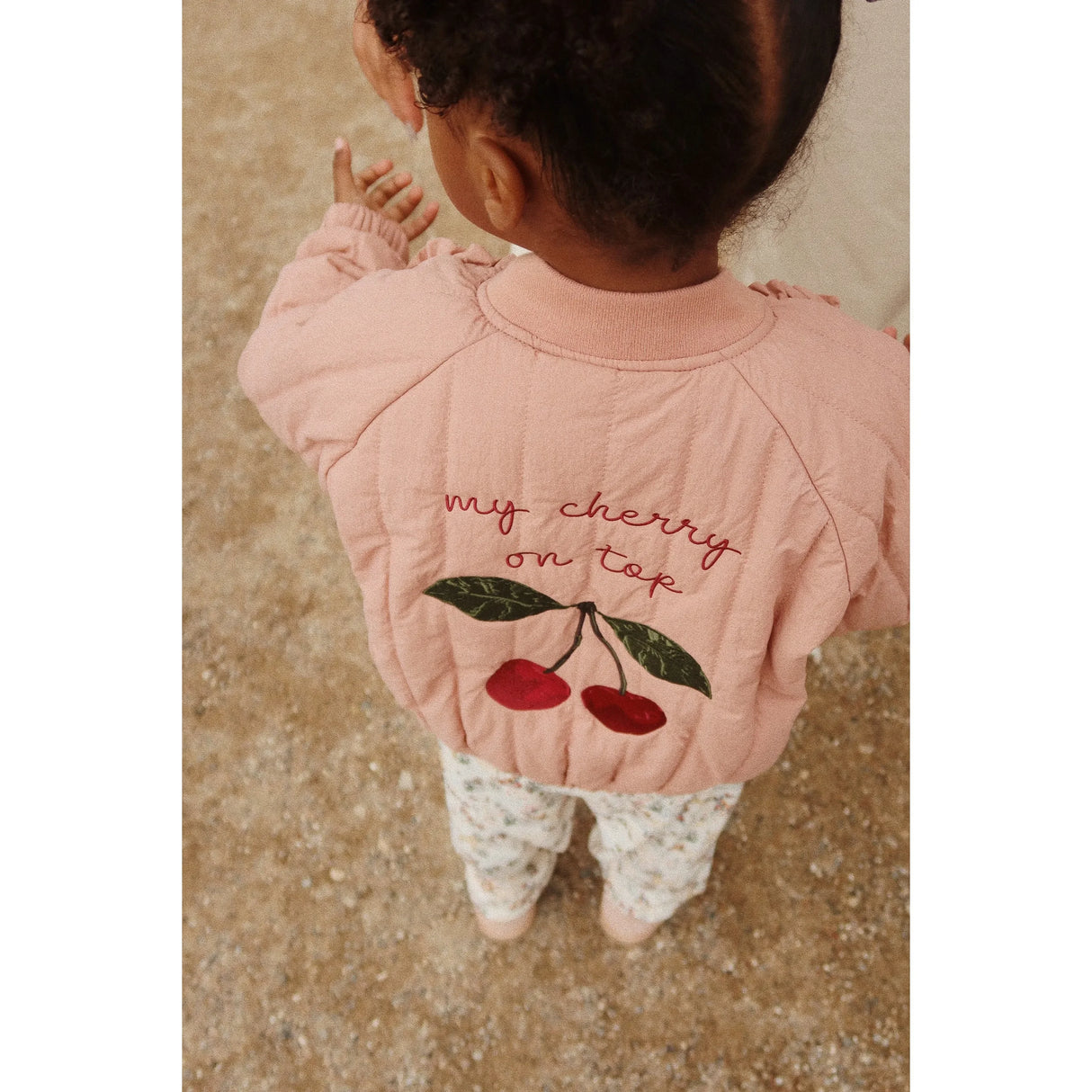 Konges Sløjd Juno Bomberjacke mit Rüschen