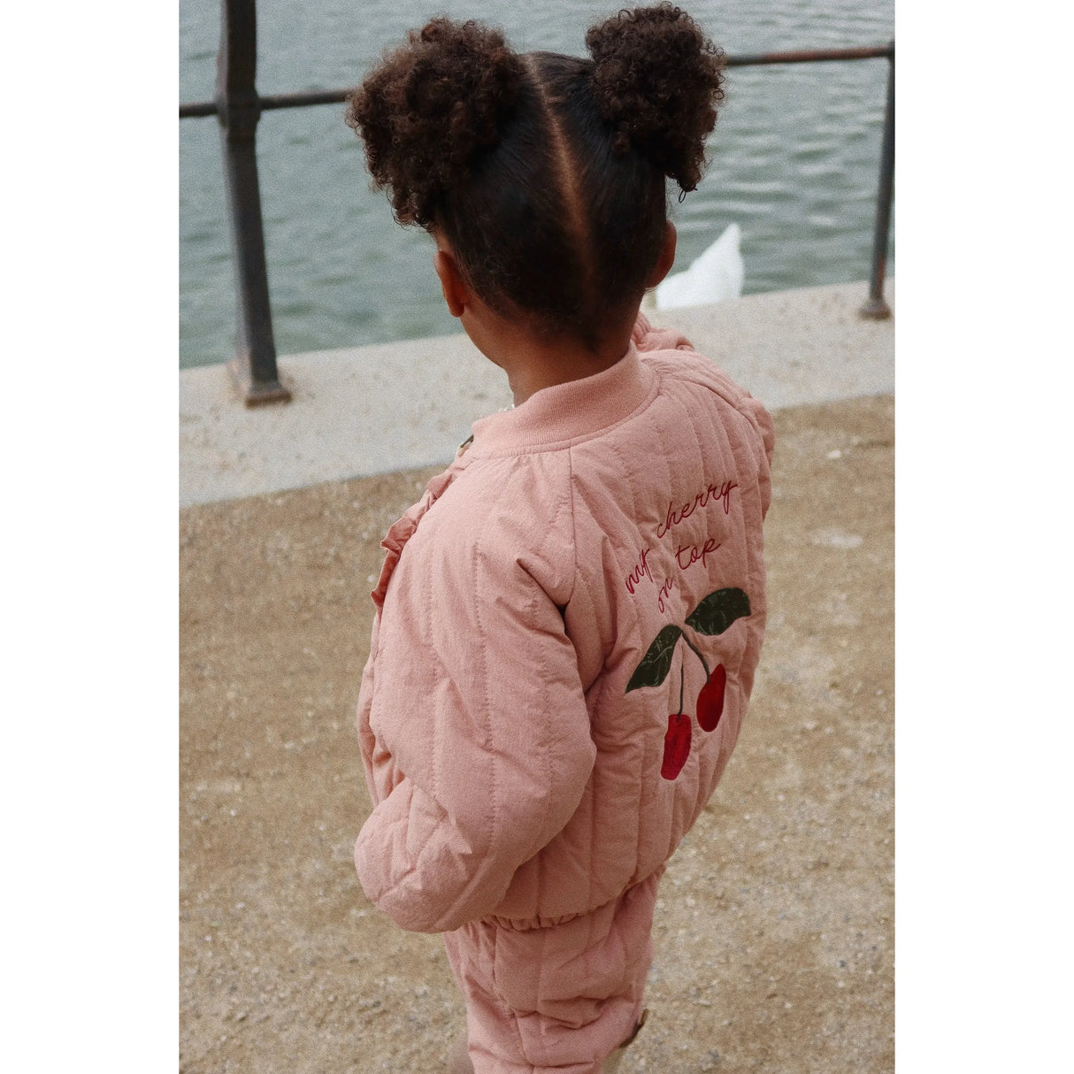 Konges Sløjd Juno Bomberjacke mit Rüschen