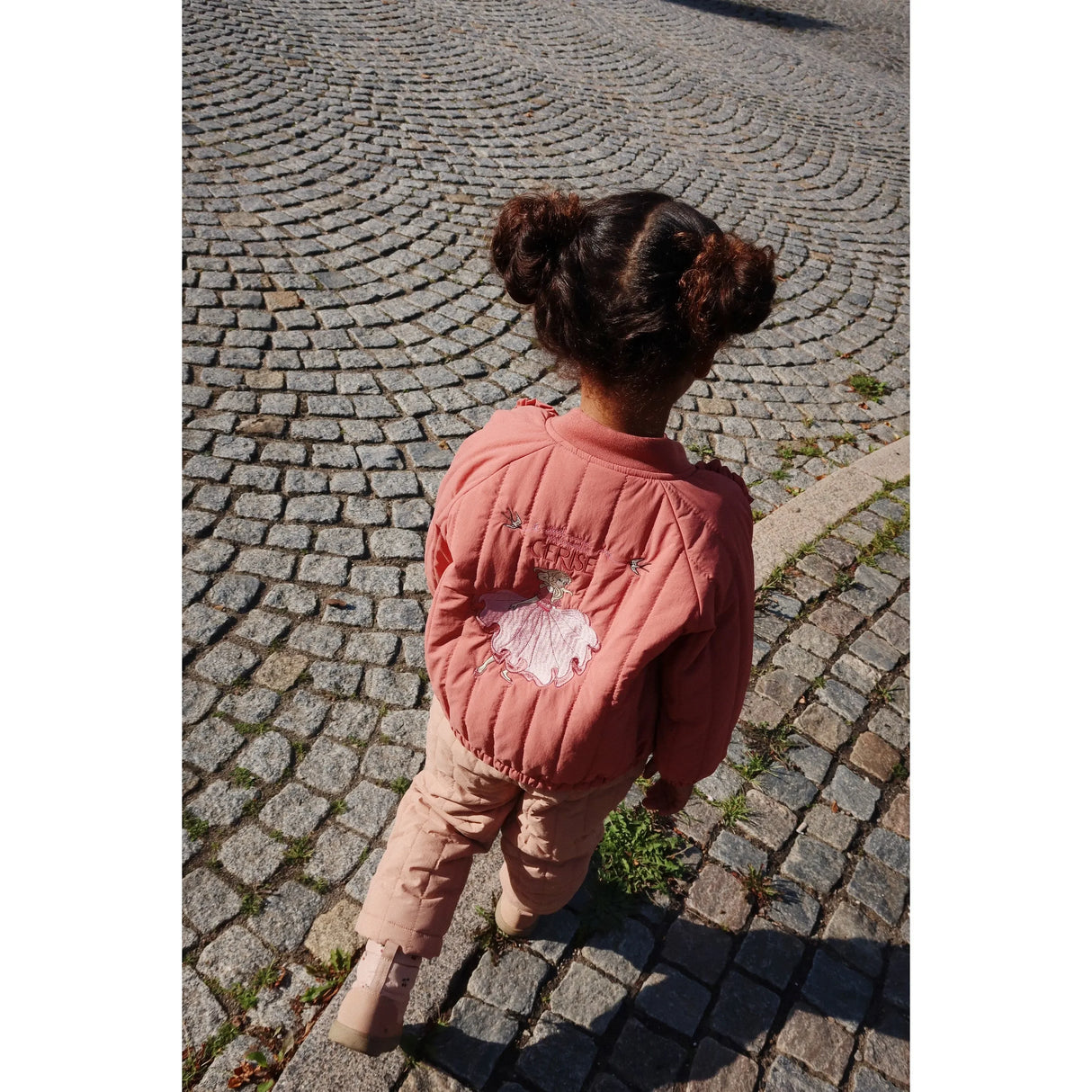 Konges Sløjd Juno Bomberjacke mit Rüschen