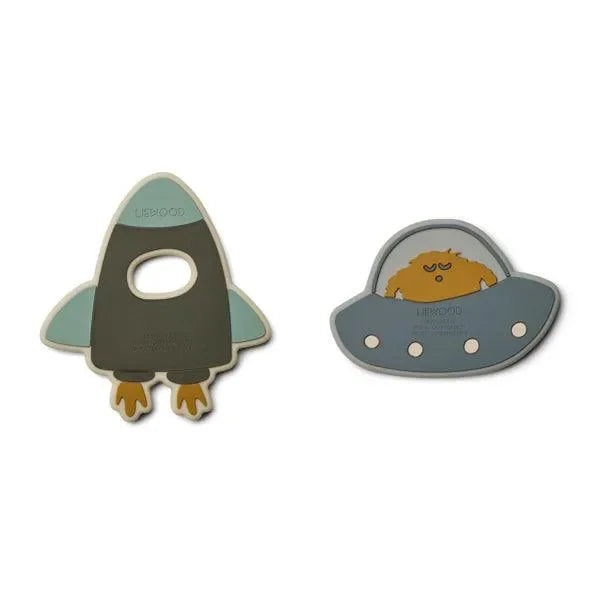 Zwei Silikon-Beißringe in Raketen- und UFO-Form, babyfreundlich, blau-grau, Weltraum-Motiv