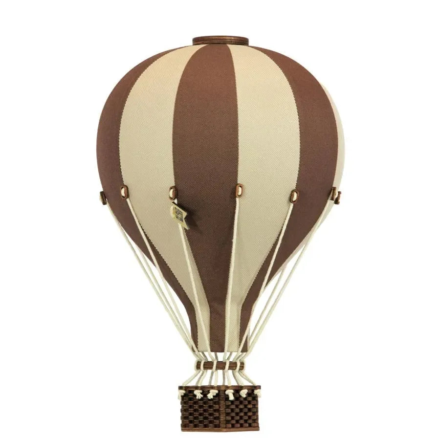 Dekorative Heißluftballon-Hängedeko in Beige und Braun für das Kinderzimmer