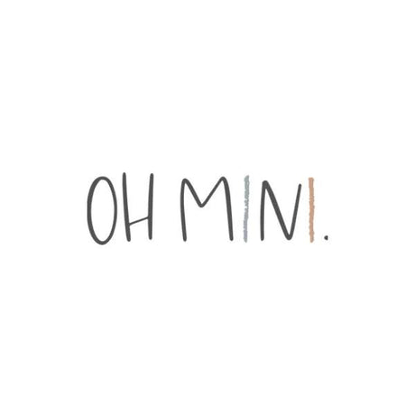 Oh Mini Logo in handschriftlichem Stil, minimalistisch, für Kinder Concept Store Nook' d' Mel