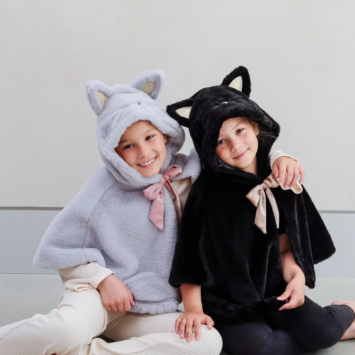 MIMI & LULA Schwarzer Katzenumhang - Nook' d' Mel - Kinder Concept Store