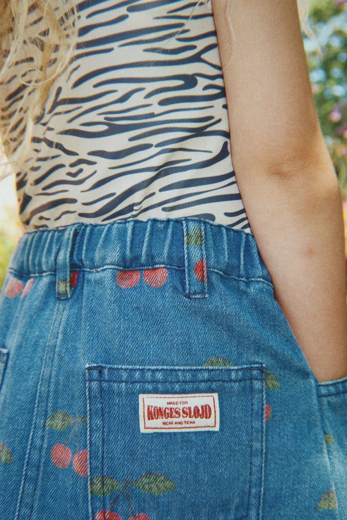 Konges Sløjd Rock Magot "Ma Grande Cerise"  – Kinder Denim Rock aus Bio-Baumwolle